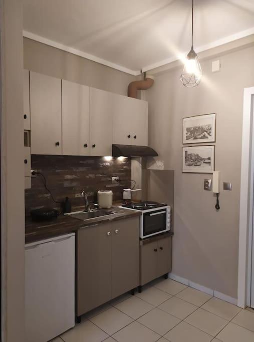 Cozy Studio, 1Min From Kamara Thessaloníki Eksteriør billede