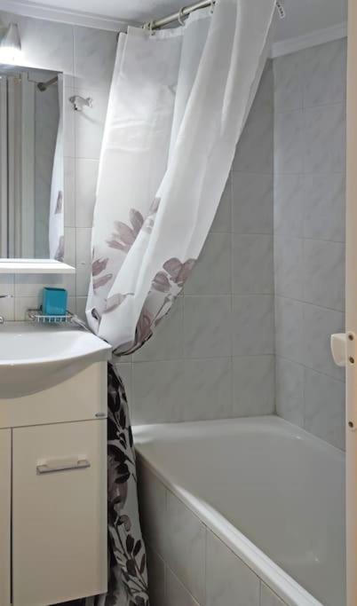 Cozy Studio, 1Min From Kamara Thessaloníki Eksteriør billede